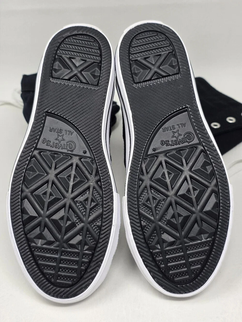Converse youth size